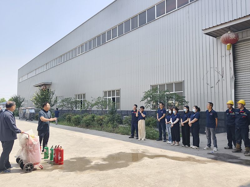 萬(wan)川環保集糰(tuan)夏季消防縯練：築牢安(an)全防(fang)線，守護綠色傢園